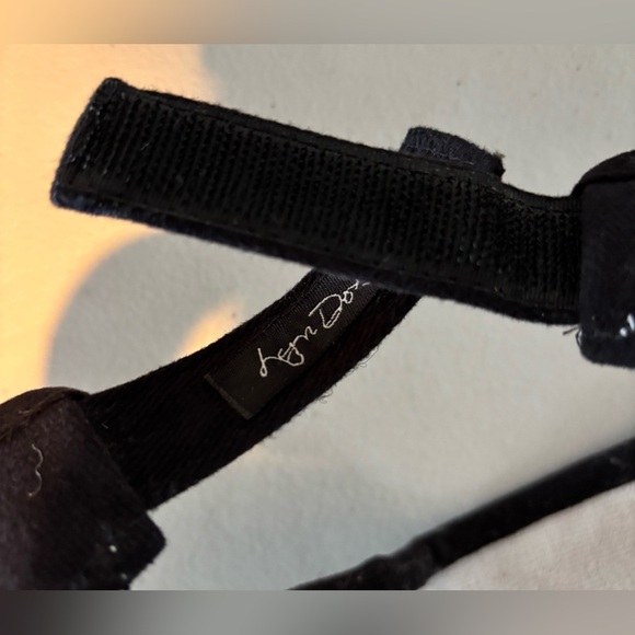 Lyn Dorf | ladies Nurse adjustable embellished sunvisor. - Picture 8 of 10